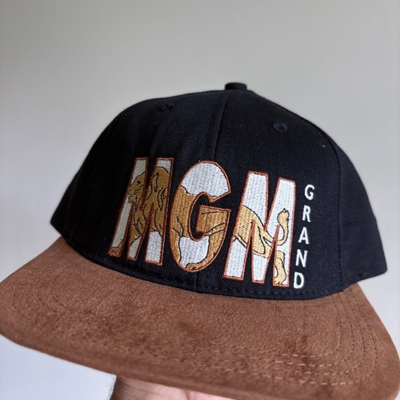 Vintage MGM GRAND CASINO LAST VEGAS Trucker hat script - Picture 2 of 8